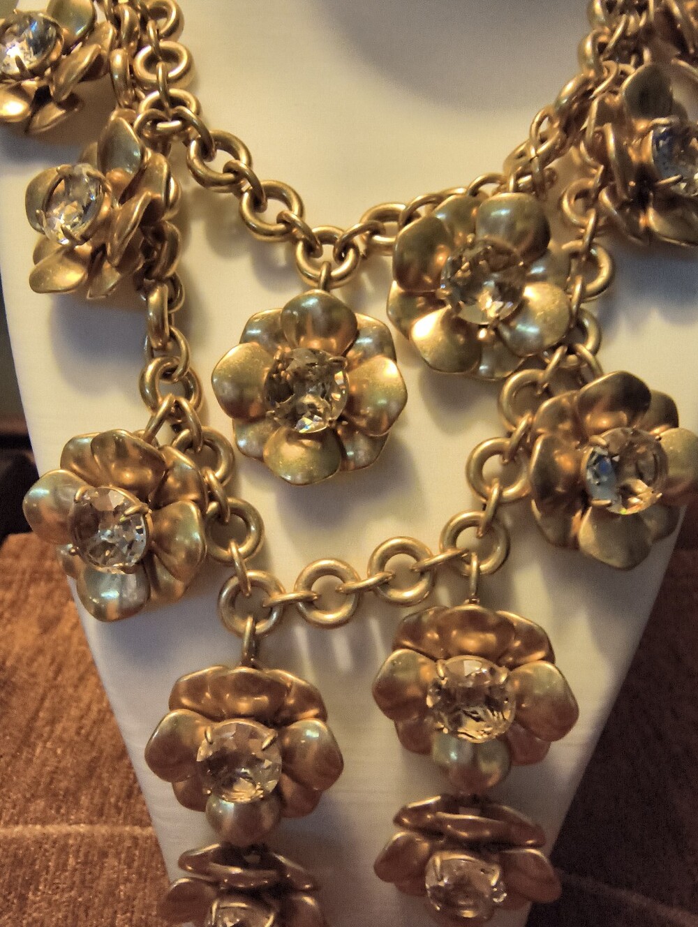 Vintage J Crew Chunky Gold Bold Flowers Huge Rhinestones Statement Necklace - Picture 4 of 9